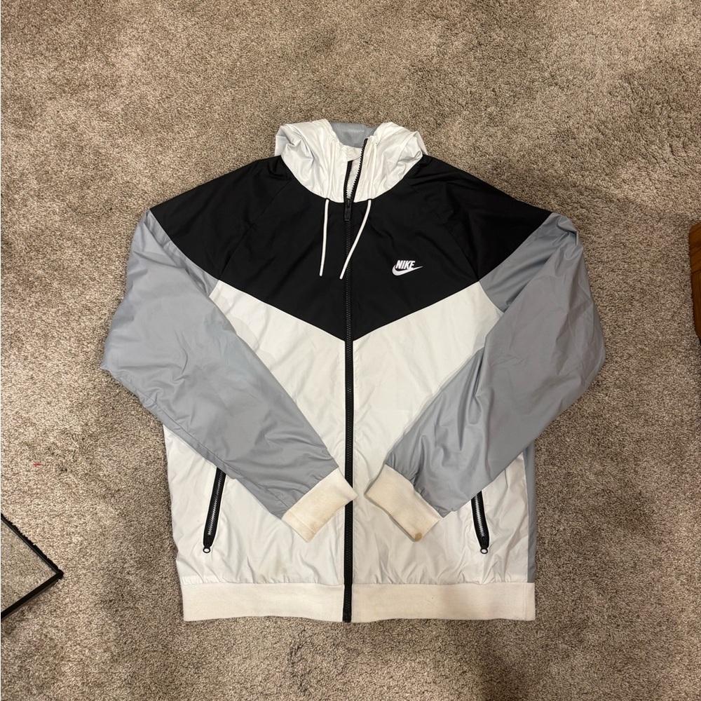 Nike Men's Black, Gray, and White Windbreaker